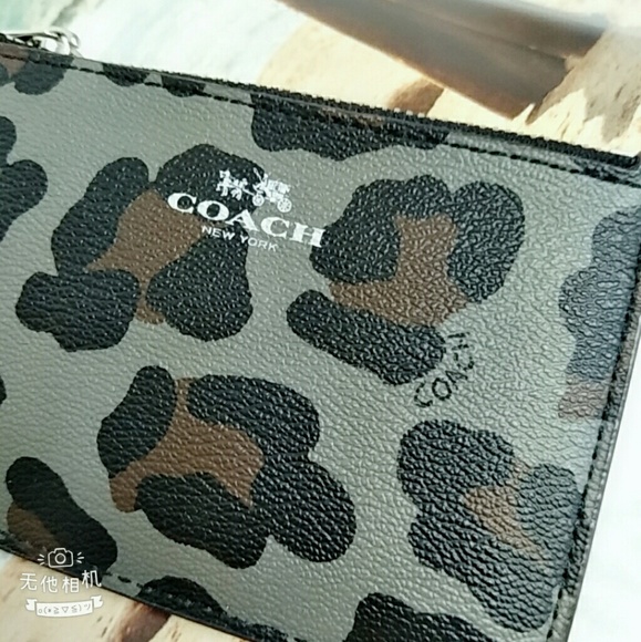COACH CARD CASE KEY POUCH LEOPARD PRINT NWT - Picture 4 of 8